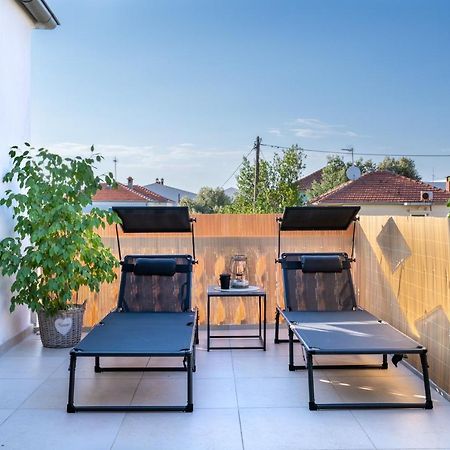 Apartment Paula With Private Jacuzzi And Parking- Near The Beach Задар Екстер'єр фото